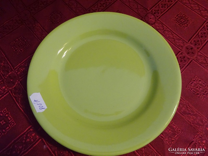 Green porcelain cake plate, diameter 19 cm. He has!