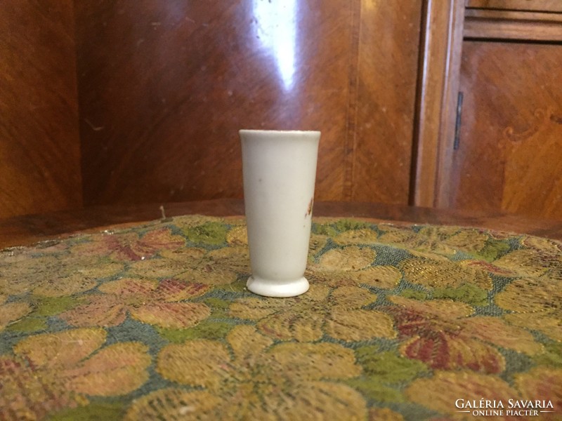Aranyos porcelán kis váza