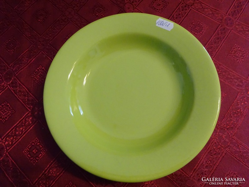 Green porcelain deep plate, diameter 22.6 cm. He has!