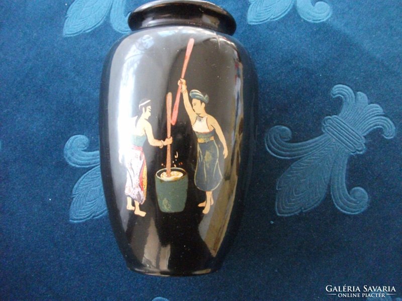 Antique Vietnamese hand painted lacquer vase with 2 life pictures