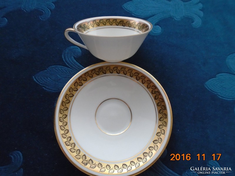 1948 Weimar, hand-painted leaf pattern with mocha cup on a gold background (6)