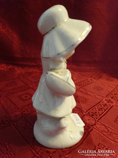 German porcelain figurine, little girl in a hat, 13.5 cm high. He has!