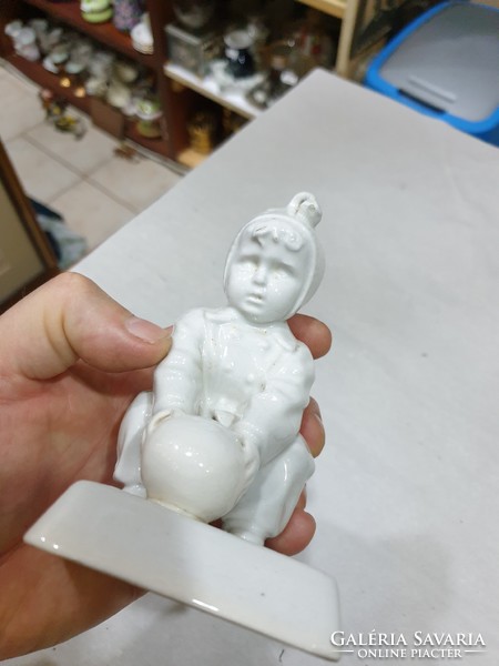 Régi zsolnay porcelán figura