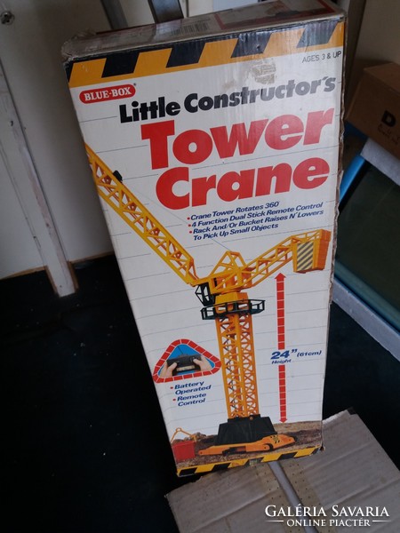 Tower crane, steerable