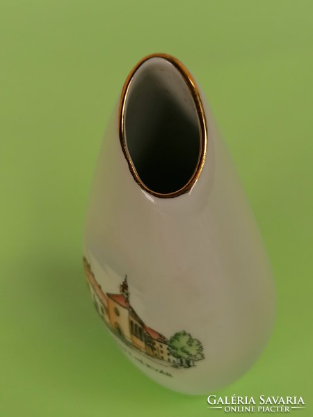 Aquincumi Székesfehérvári emlék váza
