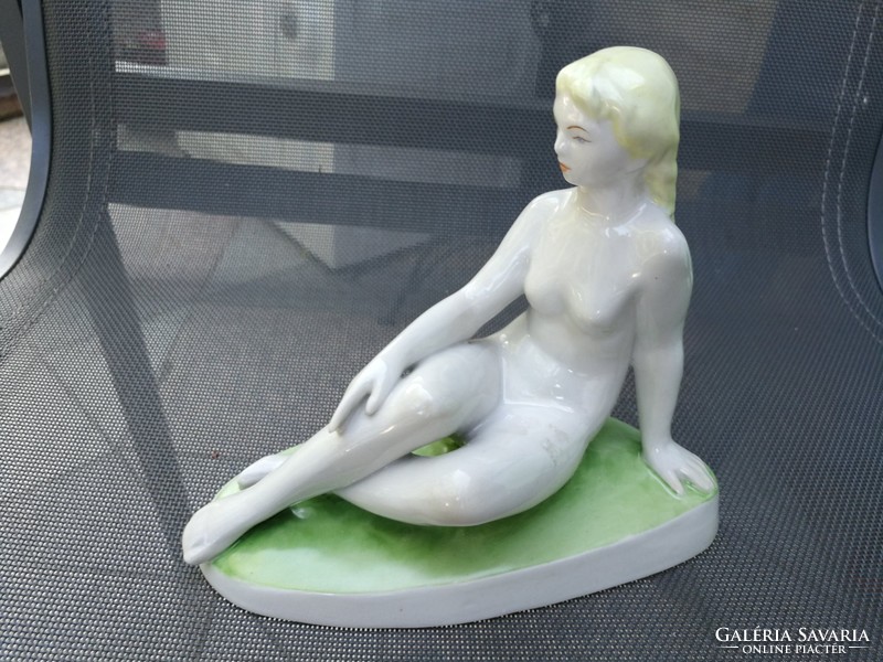Zsolnay, meztelen lány, erotikus figura különleges 1 osztályú, régi copf akt modell. 