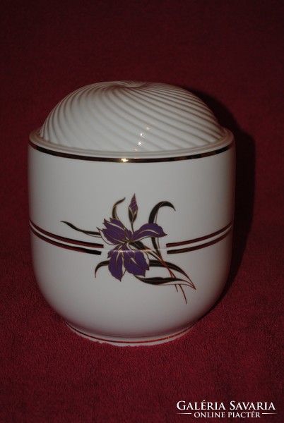 Hollóház porcelain urn