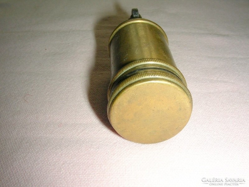 Régi öngyújtó töltényhüvelyből