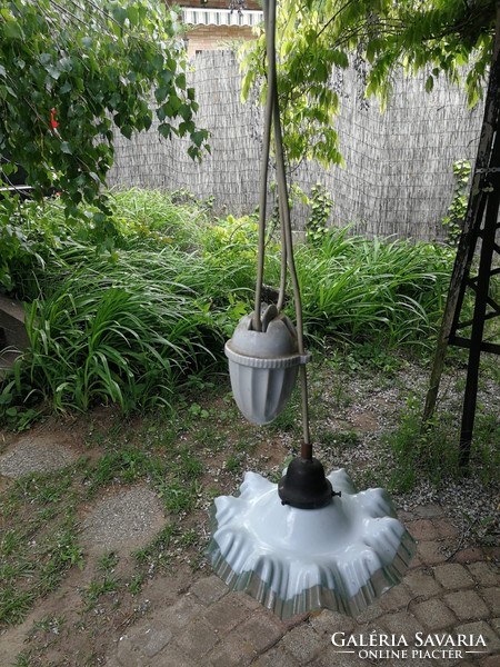 Régi lámpa fodros  csipkézett szélű üveg búra .Csillàr rendkívüli gyönyörű antik.1.pàrjàt is àrulom