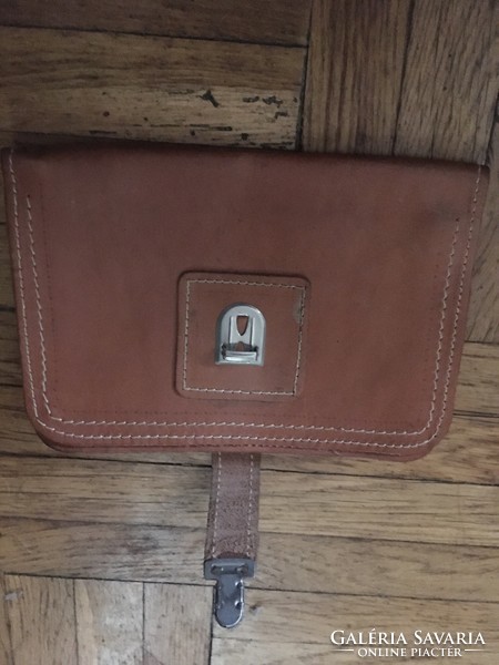 1980s brown leather car bag