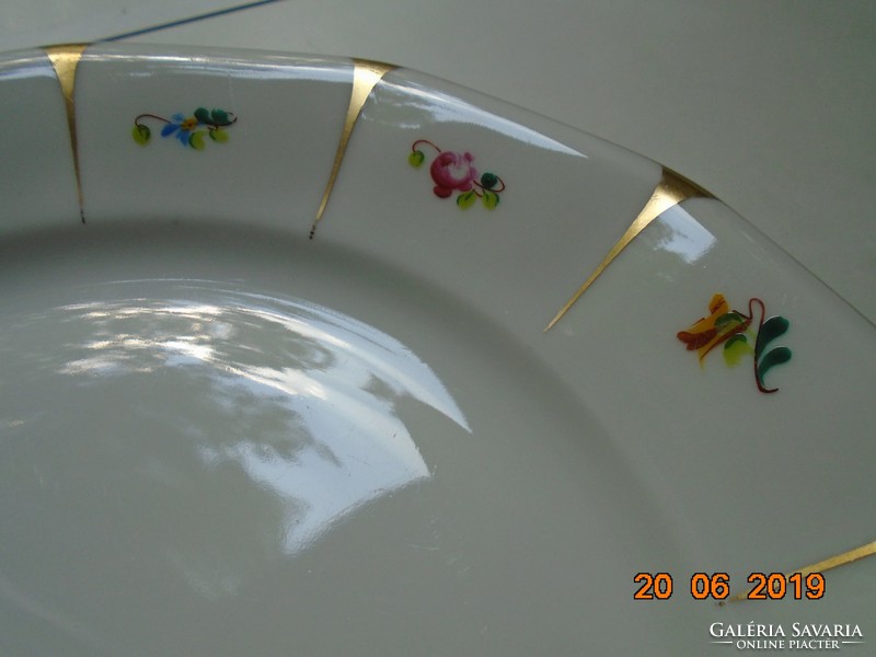 Altwien Karlsbad Biedermeier kézzel festett 12 szögletes  tányér,színes apró Meisseni virágokkal
