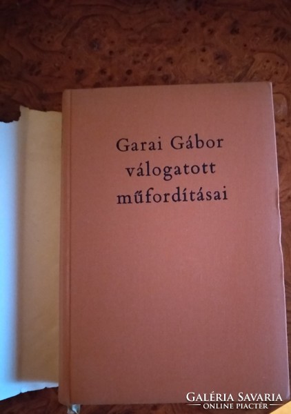Free port. Selected translations of Gábor Garai. Negotiable