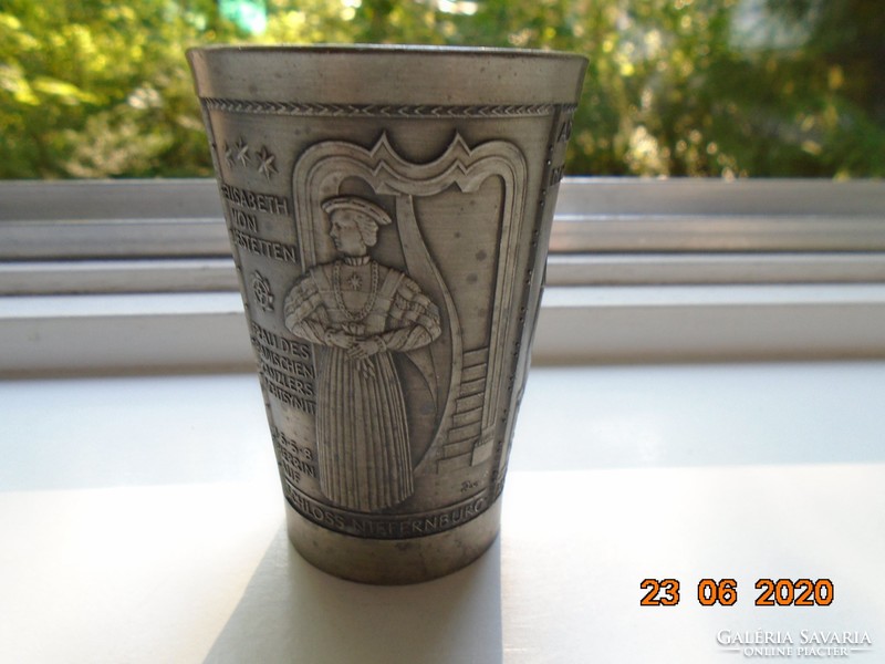 Nagyon finom részletekkel kidolgozott Ón pohár három antik női portréval festmények nyomán