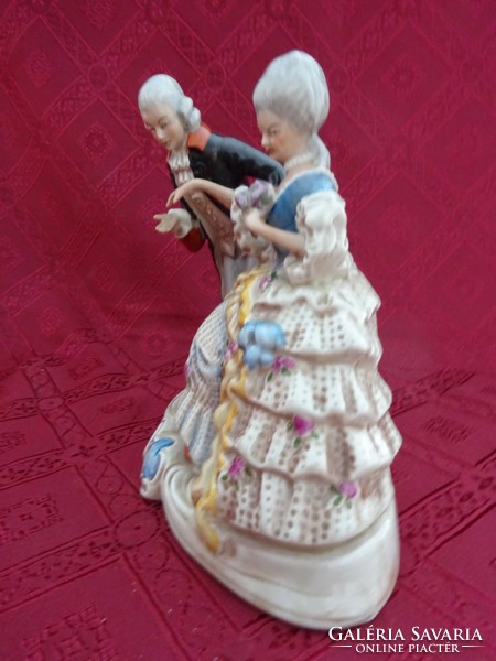 German porcelain figurine baroque pair. Height 18 cm. He has!