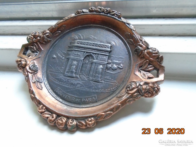 1895 Art Nouveau convex pink Parisian souvenir, the Arc de Triomphe, cast bowl