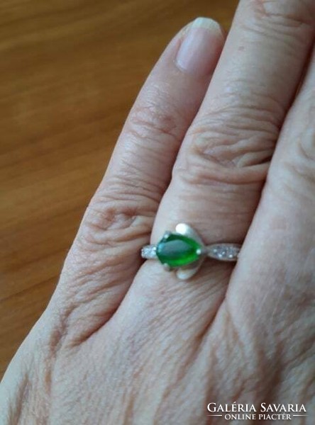 56 Os elegans peridot green 925 silver ring