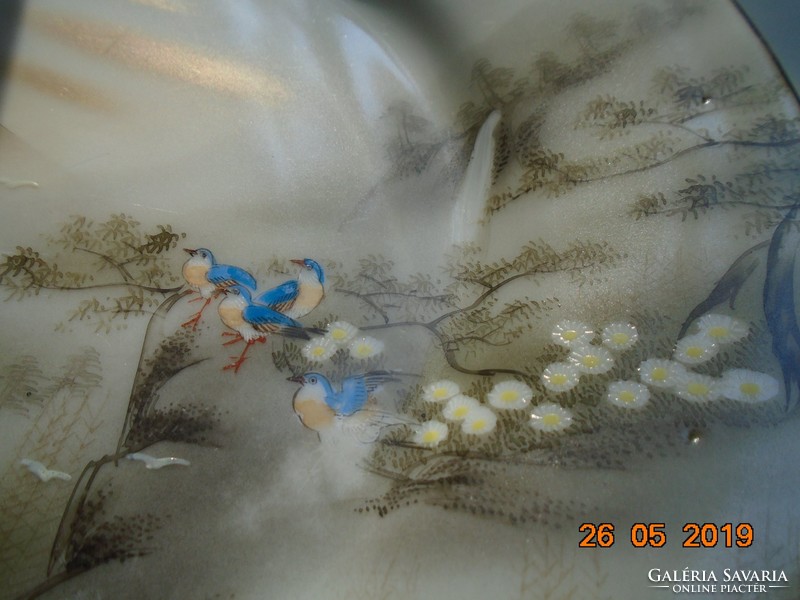 Kutani with a unique painting-like landscape with colorful water birds, a special eggshell plate