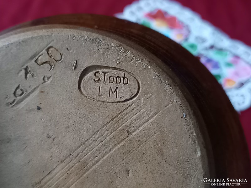 207/1  Graf Stoob osztrák keramikus boros edénye 23x16 cm különleges darab a csörnél pici hiba