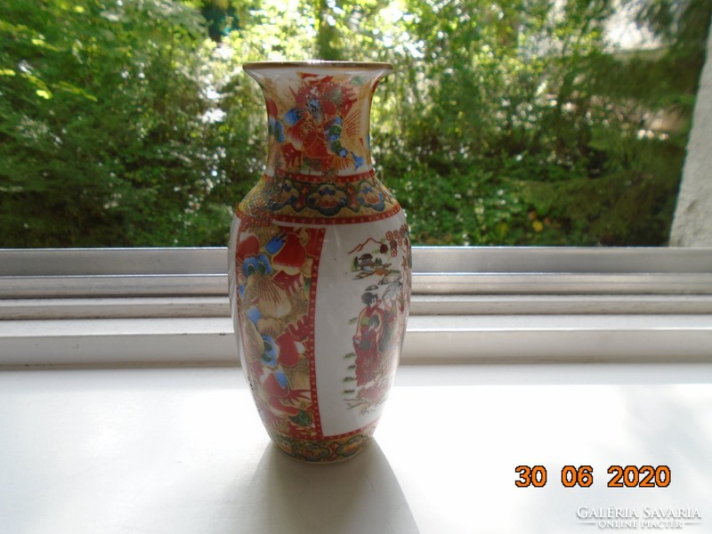 Kínai váza festett életképpel,virágos peremmintákkal 16 cm
