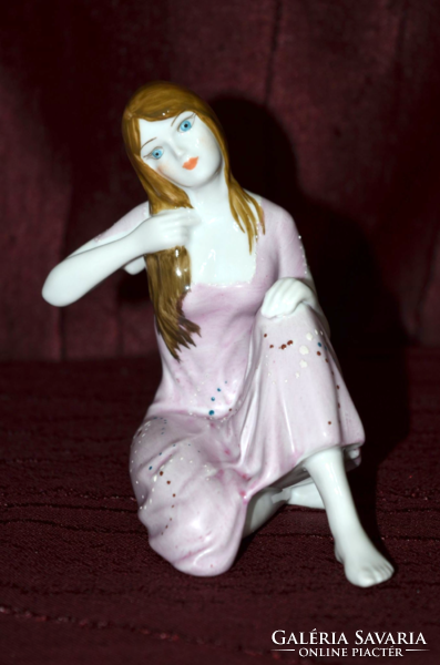 Lány figura  ( DBZ 0077 )