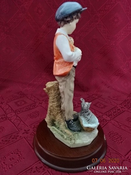 English porcelain figurine, boy with kittens. Leonardo collection. He has!