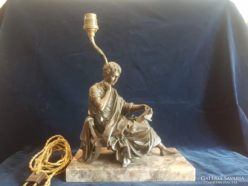 Asztali lámpa bronz szoborral