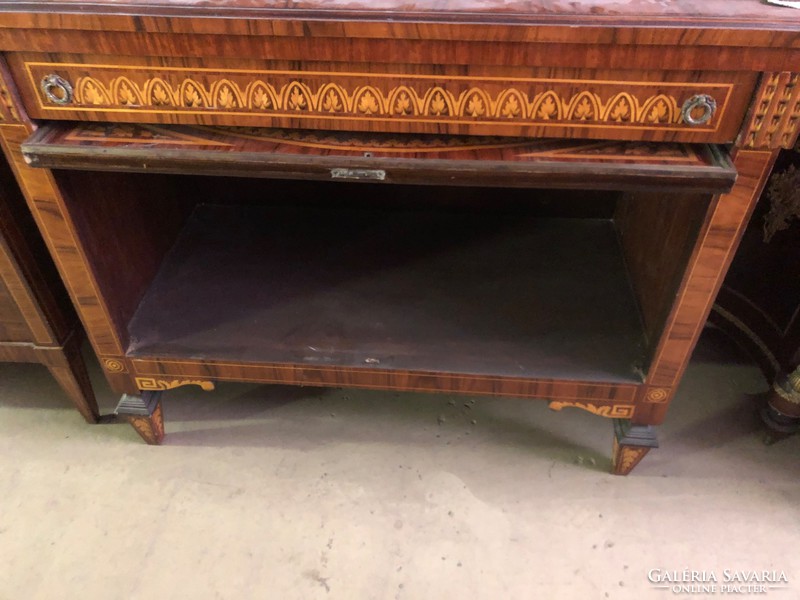 Classic inlaid chest of drawers