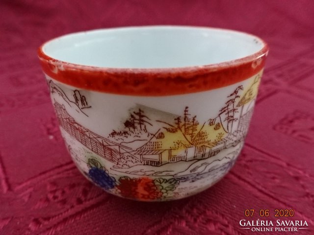 Japanese porcelain coffee cup with a diameter of 5.5 cm. He has!
