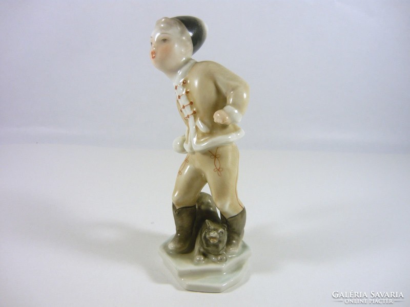 HERENDI TÉLI HÓGOLYÓZÁS PORCELÁN FIGURA 13 CM., HIBÁTLAN !