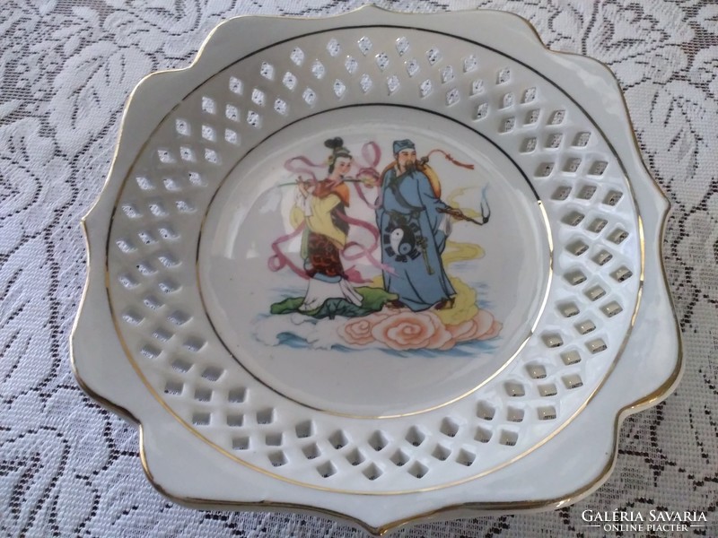 Openwork, hand-painted furnishing Chinese old porcelain plate