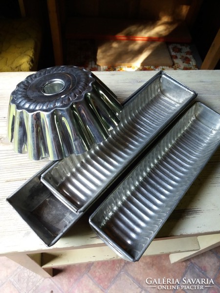Baking molds for sale