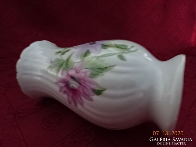 German porcelain vase with purple flowers, height 15.5 cm. He has!