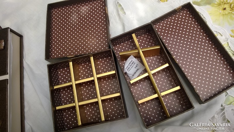 Elegant chocolate box for your own dessert, 2 types of chocolate