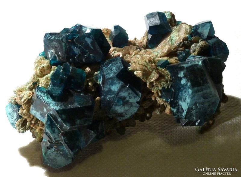 Collection mineral (dioptase?)02.