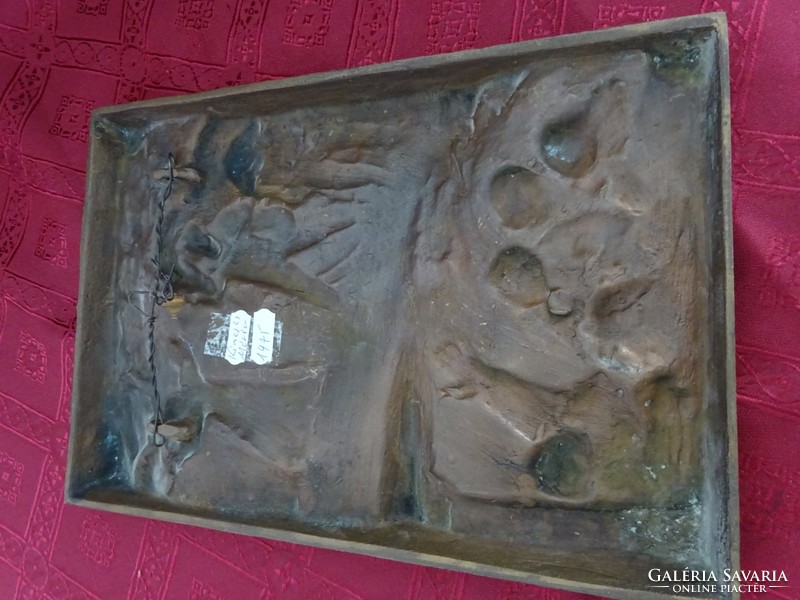 Kincses Márta 1975-ös bronz dombormű. Háry János. Mérete 31 x 21 cm. Vanneki!