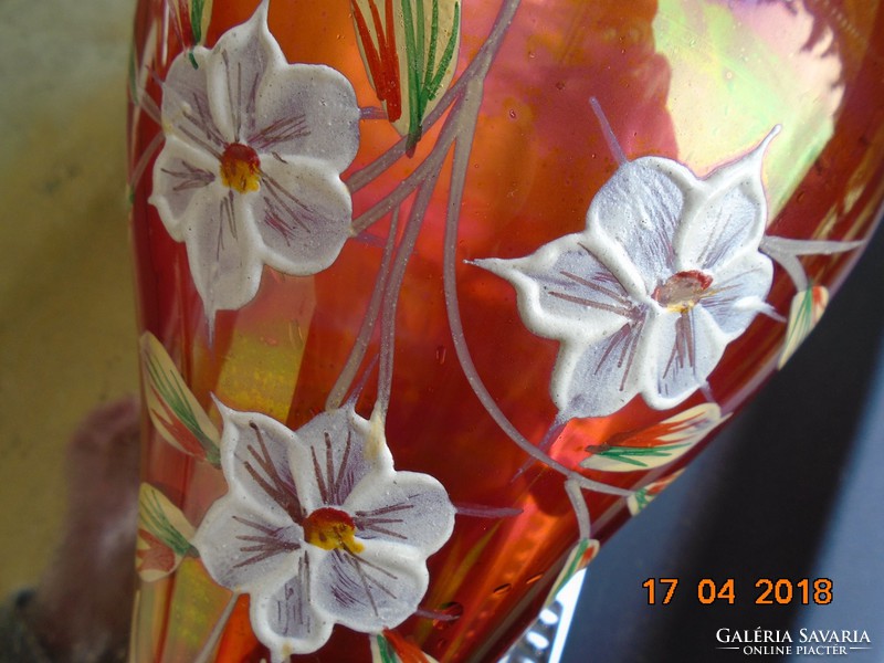 Bohémiai Kézi dombor zománc virágos irizáló üveg talpas pohár készlet palackkal