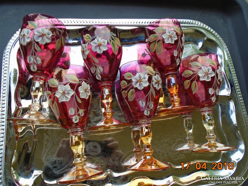 Bohémiai Kézi dombor zománc virágos irizáló üveg talpas pohár készlet palackkal
