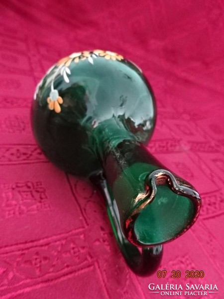 Olasz zöld üveg kancsó, kézi festéssel, magassága 17 cm. Számozása: 7. Vanneki. Jókai.