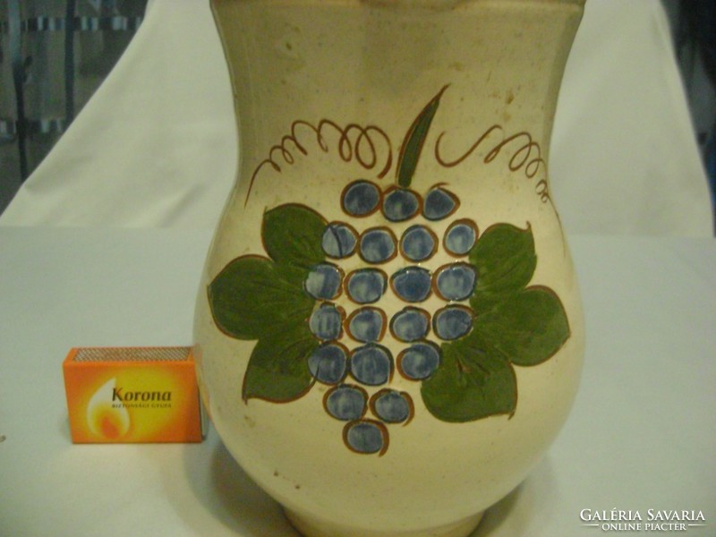 Grape pattern glazed pot with wine jug