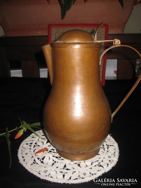 Red copper jug, spout, nicely marked, master marked, work 24 cm