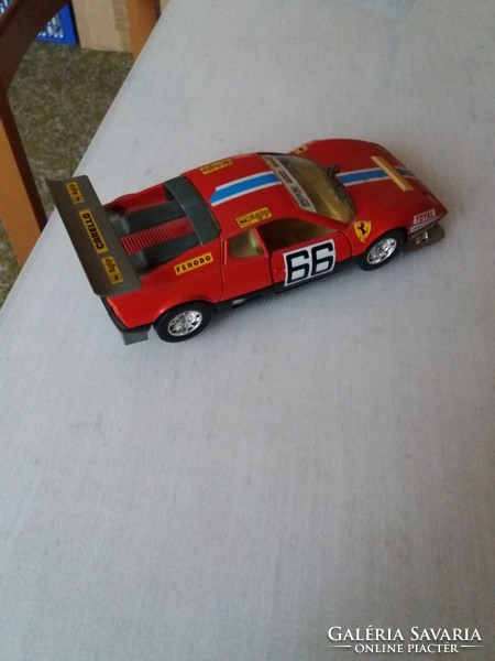 Burago Ferrari, Italian large model. Also great as a gift!