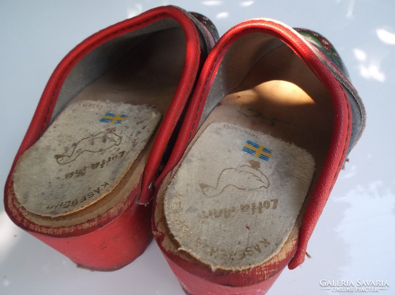 Clog - medical slippers - Swedish - hand painted - size 25 - beautiful - like new