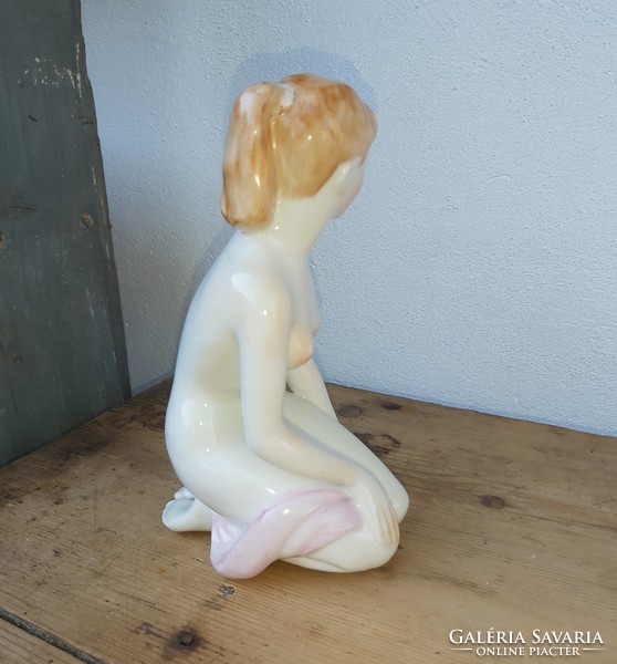 Rare pink painted/aquincumi/porcelain kneeling nude, porcelain, nipp