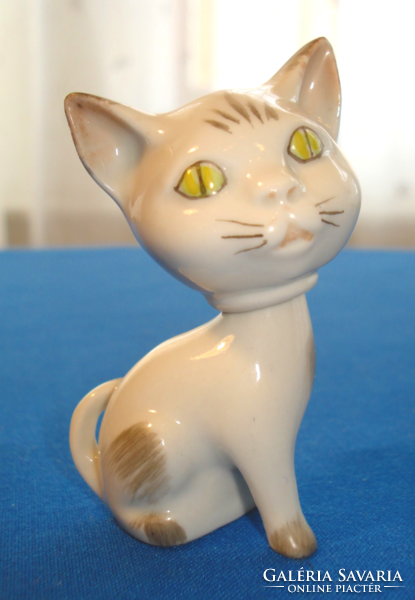 Art deco, green-eyed porcelain ring-holder kitten, cat