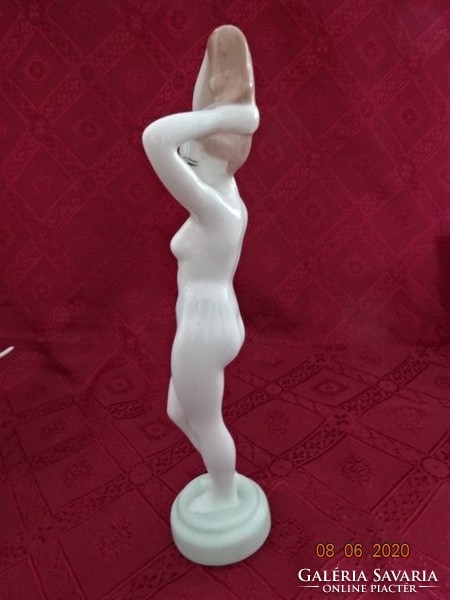 Aquincum porcelain figural sculpture. The combing woman is 26 cm tall. He has! Jokai