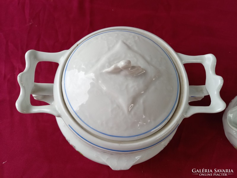 55 Antik Stipo Dorohoi porcelán leveses tál és szószos tál különleges darabok 