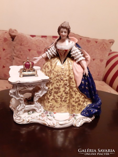 Antik barokk porcelán, királynő ,