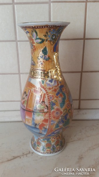Gyönyörű porcelán váza  eladó!