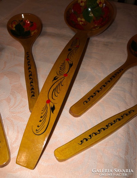 Russian wooden spoon set - strawberry pattern (hand painted-lacquered)