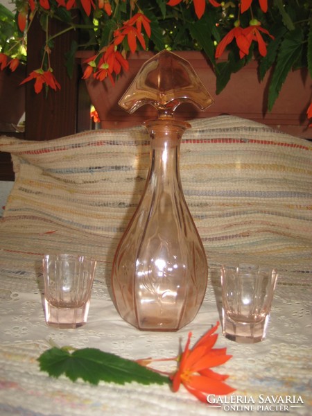 Art deco likőrös üveg + két pohár  , barack színben    24 cm